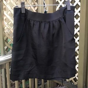LOFT black skirt size 6 with pockets